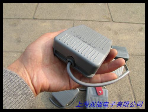 天得腳踏開關(guān)TFS-304 天得按鈕開關(guān) 腳踏開關(guān)天得 沖床腳踏開關(guān)